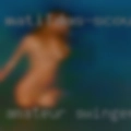 Amateur swinger meets